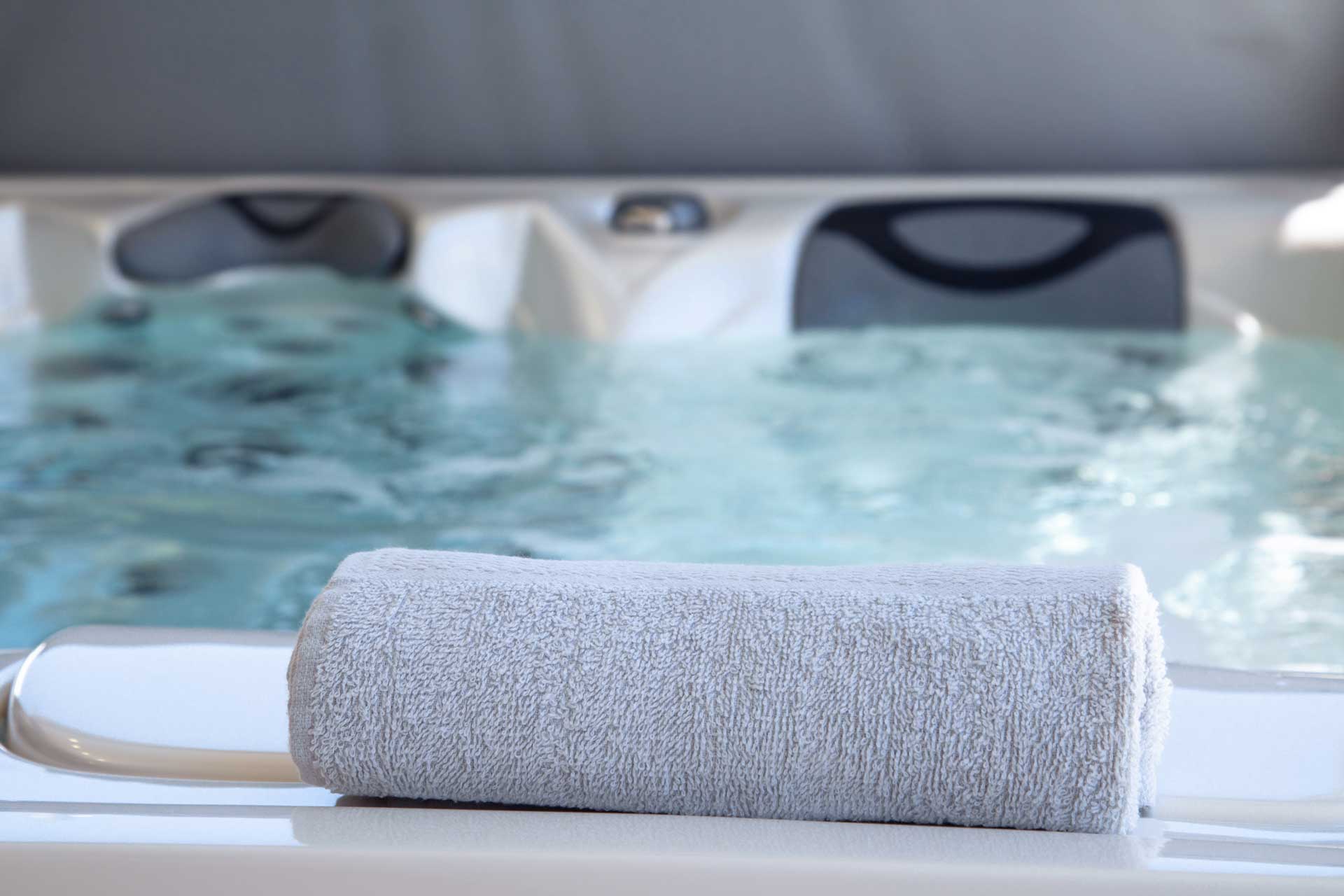 Is It More Efficient to Keep Your Hot Tub Hot or Heat It up for Each Use?